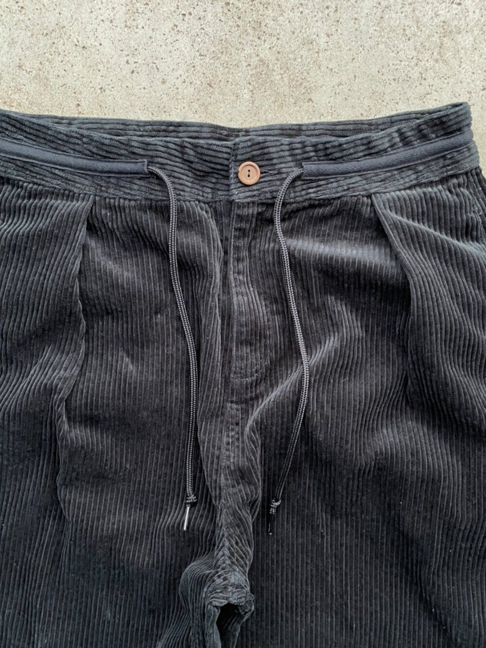 Converse Men's Wide Leg Corduroy Pants Size 29 Black Casual, Retro, Soft - Picture 3 of 6